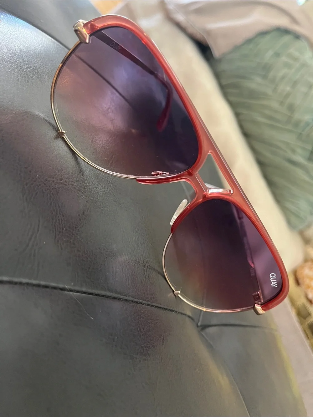 Quay Australia red metal